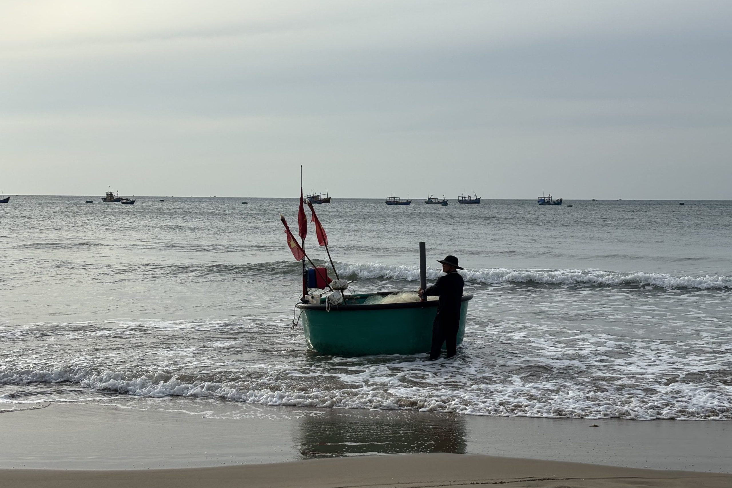 Mui Ne – Sunrise in a Living Fishing Village